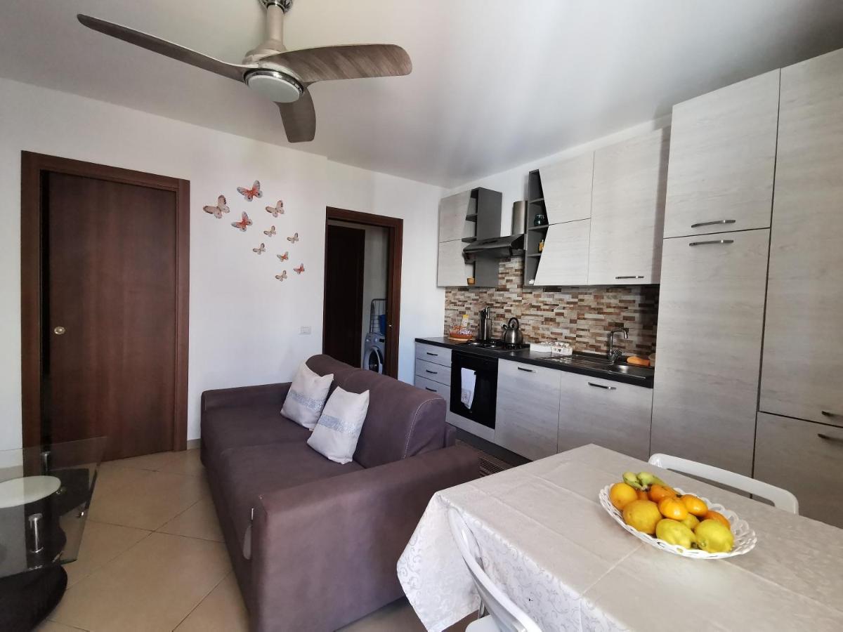 "Maretna" Apartment Mascali Bagian luar foto