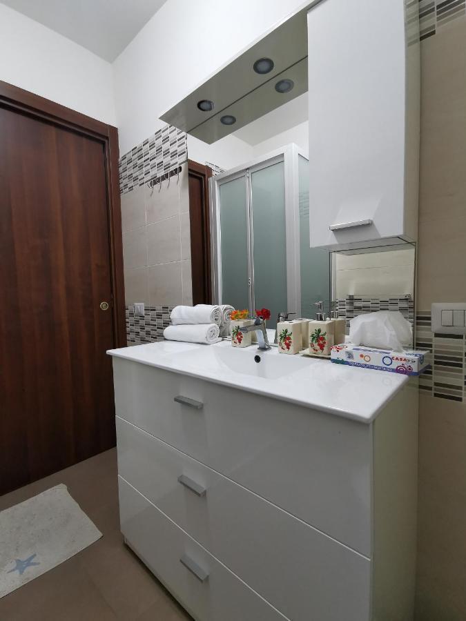 "Maretna" Apartment Mascali Bagian luar foto