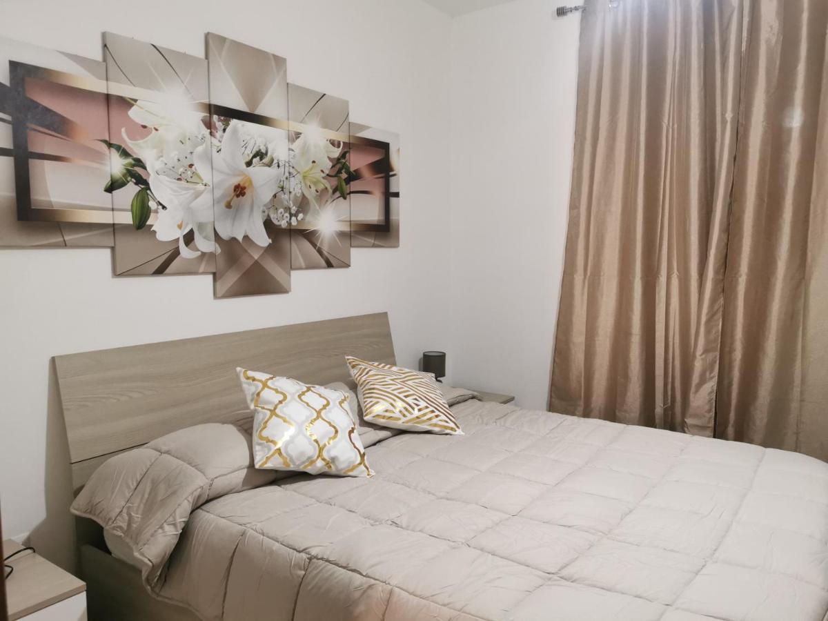 "Maretna" Apartment Mascali Bagian luar foto