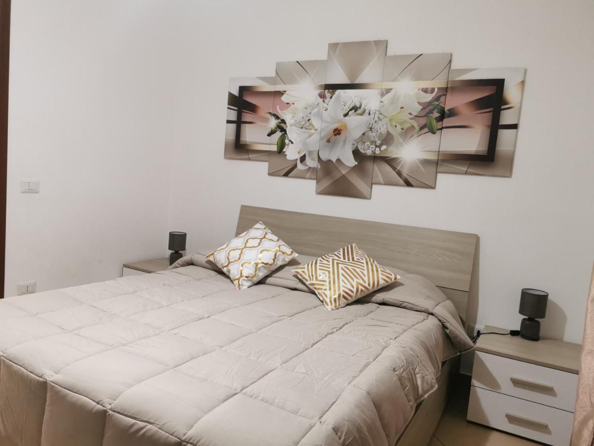 "Maretna" Apartment Mascali Bagian luar foto